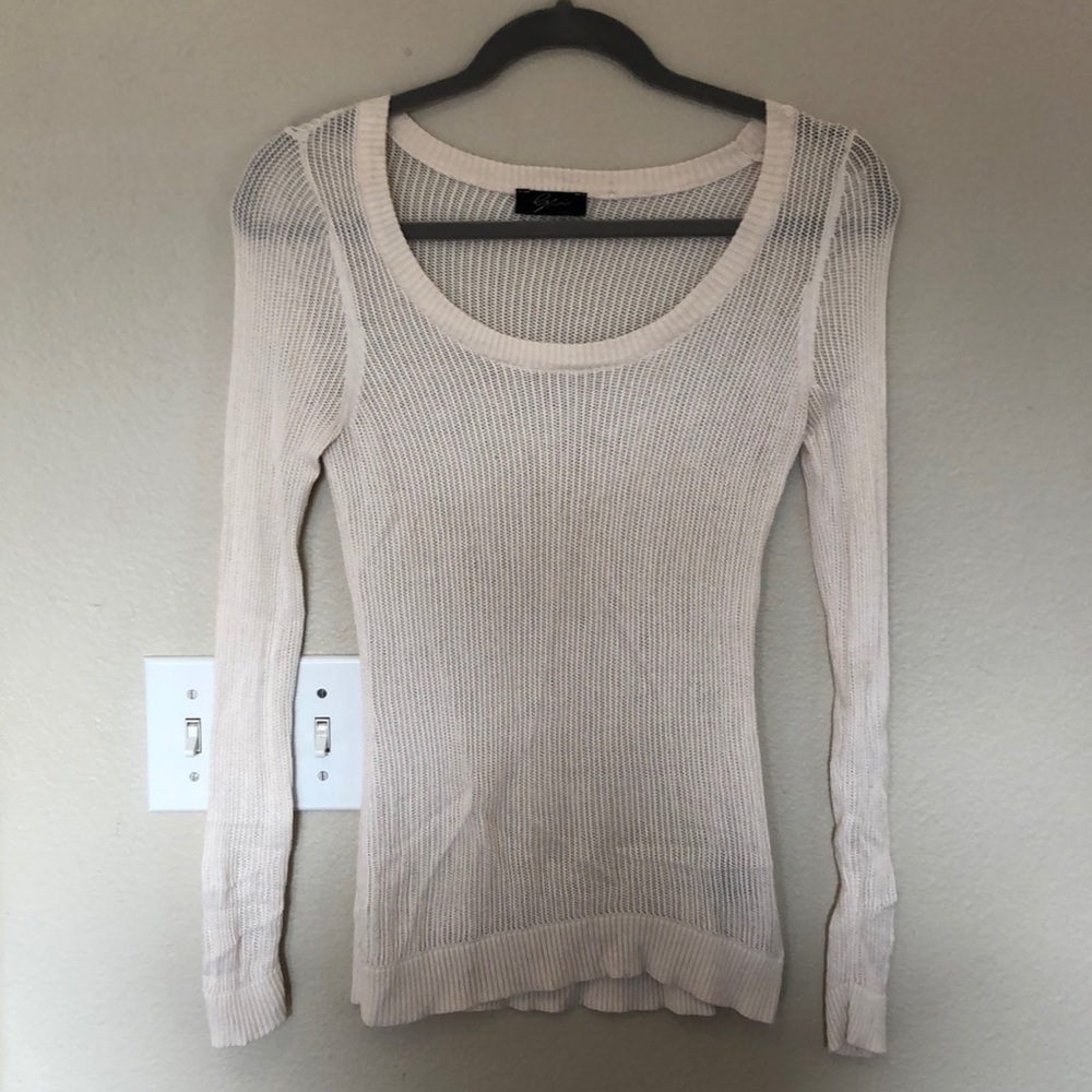 Cream along sleeve shirt